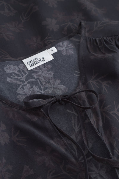 Frost Blouse - Petite Plum Flower