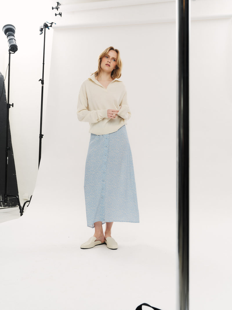 Ellen Midi skirt - Lt Blue Petite Flower