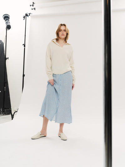 Ellen Midi skirt - Lt Blue Petite Flower