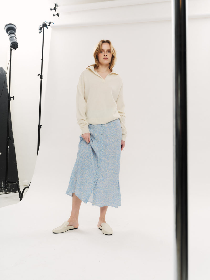Ellen Midi skirt - Lt Blue Petite Flower